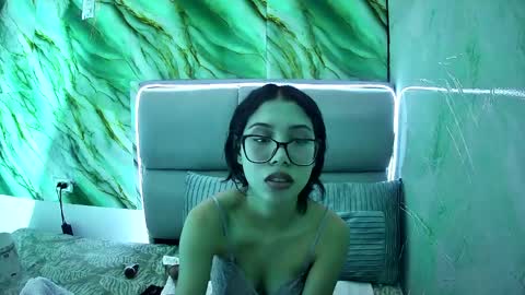 Amber Jeong online show from February 5, 12:53 am