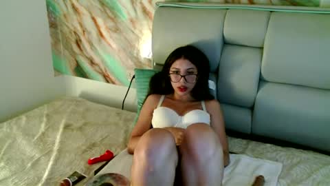 Amber Jeong online show from February 27, 11:37 pm