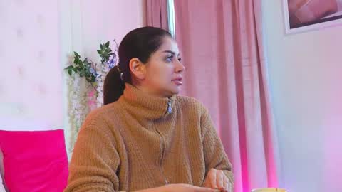 Amberseyes online show from March 14, 12:20 pm