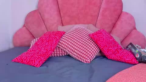 A M B E R  online show from April 21, 2:51 am