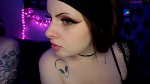 amburlicious online show from March 1, 3:55 am