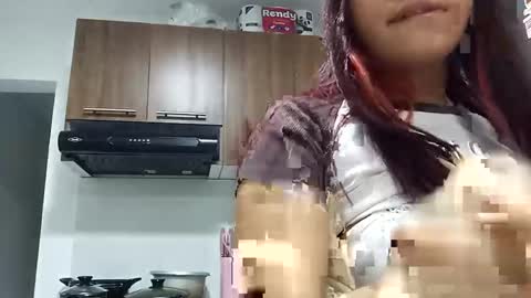 Snapshot of ameli_and_lucas chatting on December 10, 3:20 am Amelia  Lucas online show from December 10, 3:20 am