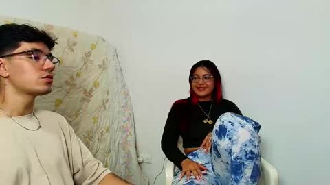 Snapshot of ameli_and_lucas chatting on March 12, 5:02 am Amelia  Lucas online show from March 12, 5:02 am