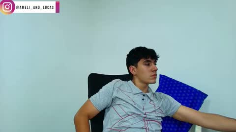 Snapshot of ameli_and_lucas chatting on December 13, 4:11 am Amelia  Lucas online show from December 13, 4:11 am