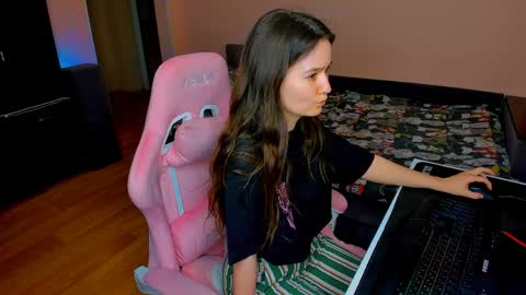 Eileen online show from April 2, 4:25 pm