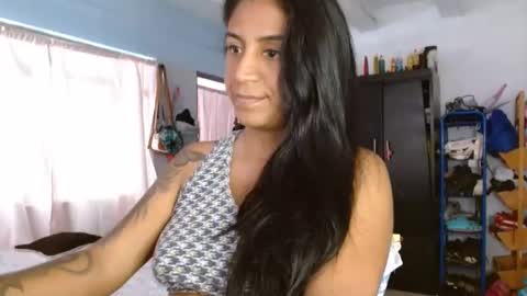 amelia  online show from December 11, 5:25 pm