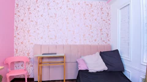 Amelia Adams online show from April 4, 6:48 pm