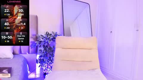 MISS AMELIA online show from July 17, 6:32 pm