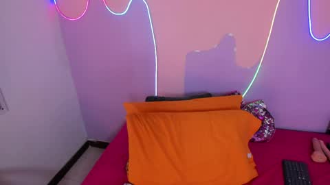 Amelia online show from April 24, 12:40 pm