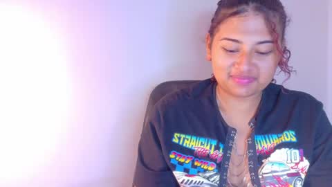 amelialaurent_ online show from July 27, 5:21 pm