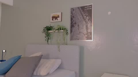 amelialaurent_ online show from June 16, 7:18 pm