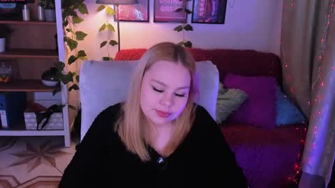 Amelia online show from April 29, 11:42 pm