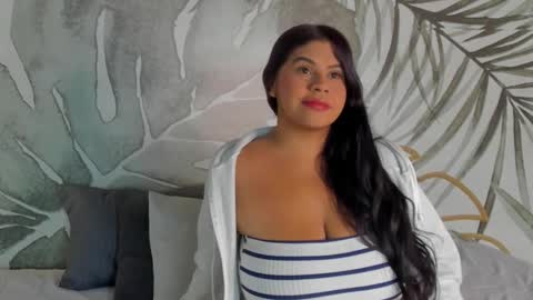 Snapshot of amelie_noir chatting on October 22, 10:40 am Amelie online show from October 22, 10:40 am