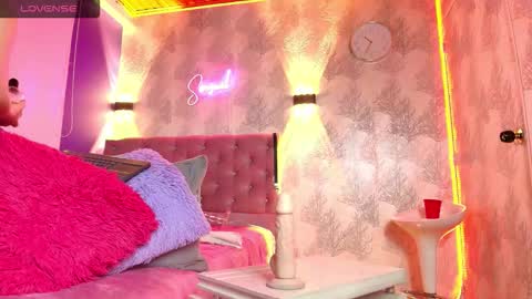 Amelie online show from March 5, 7:12 pm