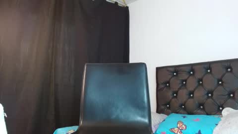 Ameliejoness  online show from June 4, 9:43 pm