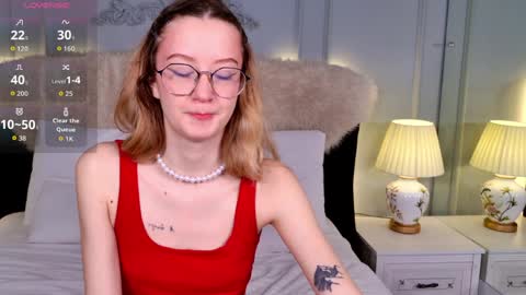 Amelie  online show from April 4, 3:02 am