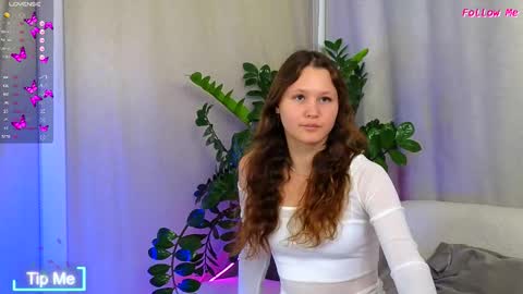 AmeliRoyse online show from September 18, 5:39 pm