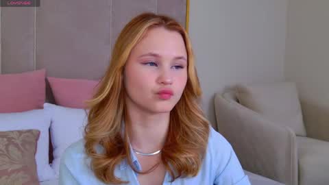 AmeliRoyse online show from April 21, 5:09 pm