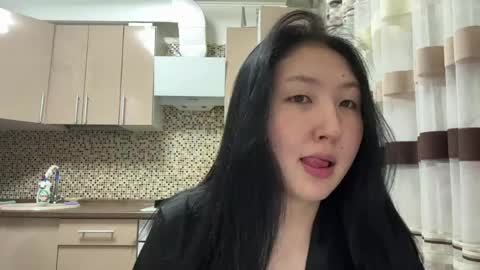 Ameliya online show from April 17, 9:50 pm