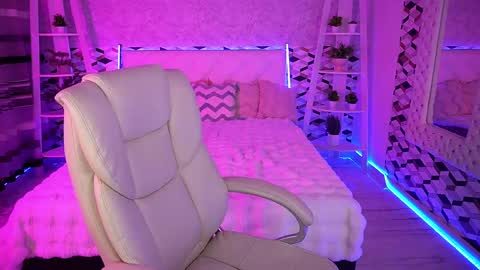 Alina online show from April 24, 1:35 pm