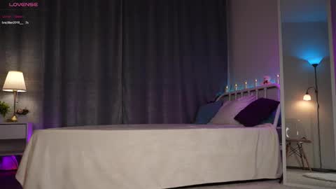 Amy  online show from November 13, 1:30 am