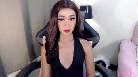 Snapshot of ami_lewis chatting on October 21, 5:49 pm JOANNA online show from October 21, 5:49 pm