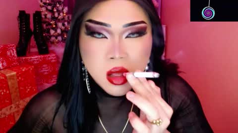 Queen Mireska online show from December 3, 3:56 pm