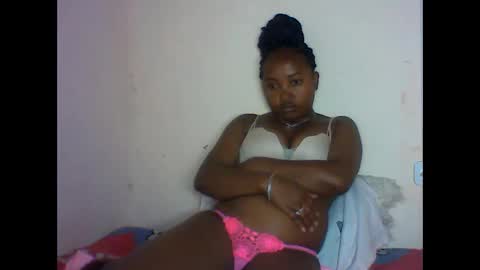 amielle_01 online show from April 13, 7:07 pm