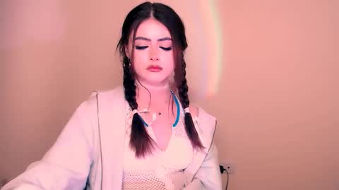 Amina online show from March 10, 11:51 pm