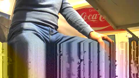 Snapshot of amjan19 chatting on October 7, 9:38 am amjan19 online show from October 7, 9:38 am