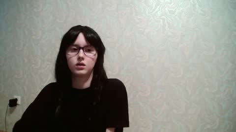 Amomira honeyx online show from April 9, 8:42 am