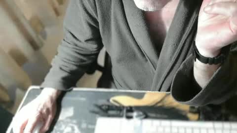 amslave4f online show from July 7, 5:31 am