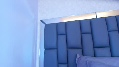 amy__wats0n online show from April 21, 7:10 pm