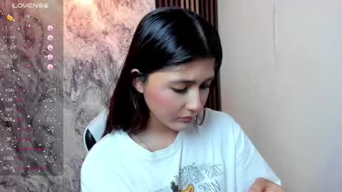 Amy online show from February 4, 8:02 pm