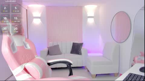 Emily online show from March 11, 1:01 pm