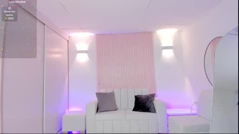 Emily online show from February 25, 12:38 pm