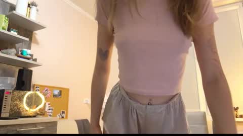 amy_meoww online show from February 7, 6:55 pm