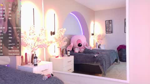 Amy online show from April 20, 8:23 pm