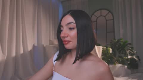 Amy Armstrong online show from January 31, 10:40 pm