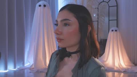 Amy Armstrong online show from October 25, 7:36 pm