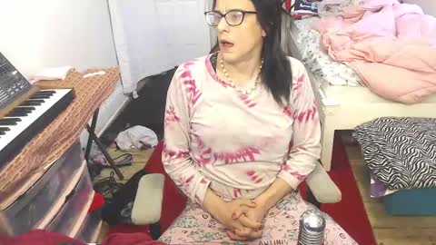 Snapshot of amyattack chatting on February 21, 11:44 am Trashely Gimpson online show from February 21, 11:44 am