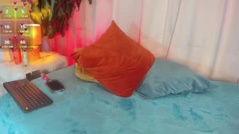 amy online show from December 24, 8:55 am