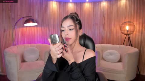 Snapshot of amydavis_ chatting on December 6, 6:22 pm Amy  online show from December 6, 6:22 pm