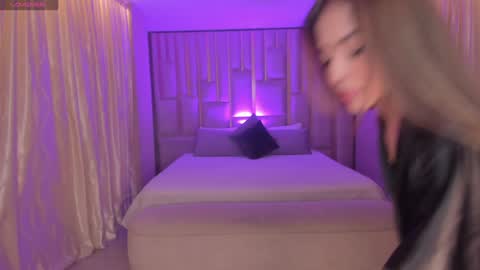 Snapshot of amydavis_ chatting on January 30, 12:07 am Amy  online show from January 30, 12:07 am