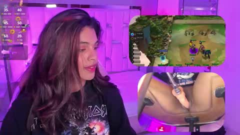 amyevan_ online show from November 13, 11:51 pm