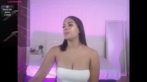 amyjohnsonn online show from March 22, 8:29 am