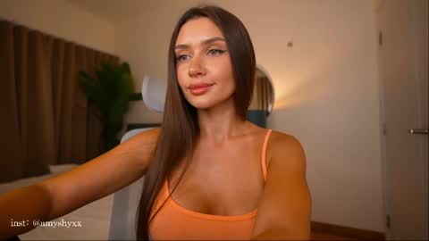 amylure online show from April 11, 2:54 pm