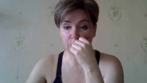 amyvalentine1 online show from April 20, 6:16 am