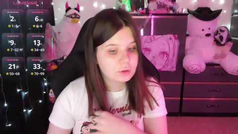 amyvibes online show from October 26, 1:50 am