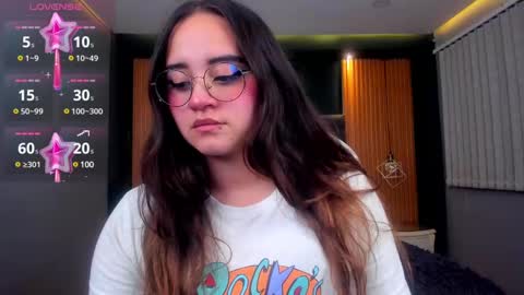 Snapshot of ana_taylor2 chatting on February 25, 8:21 pm Ana online show from February 25, 8:21 pm